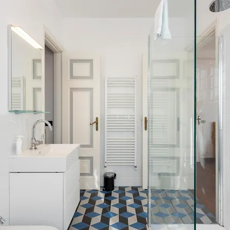 Charming Flat - Happy Apartment